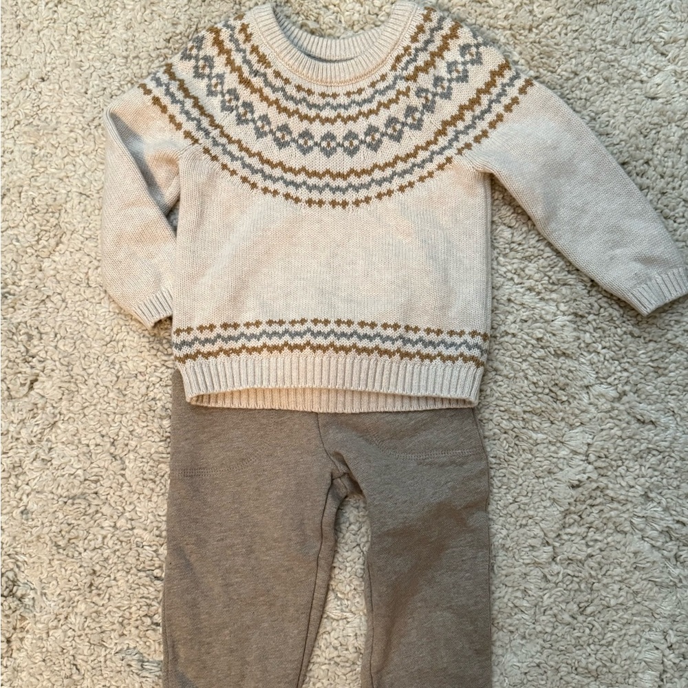 NWOT! Adorable Carter's Little Planet Sweater and Pants Set